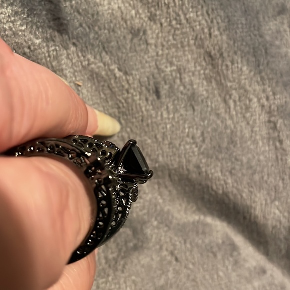 Black Cubic Zirconia Sz 10 Beautiful 2 pc Heart Ring! - Picture 8 of 14